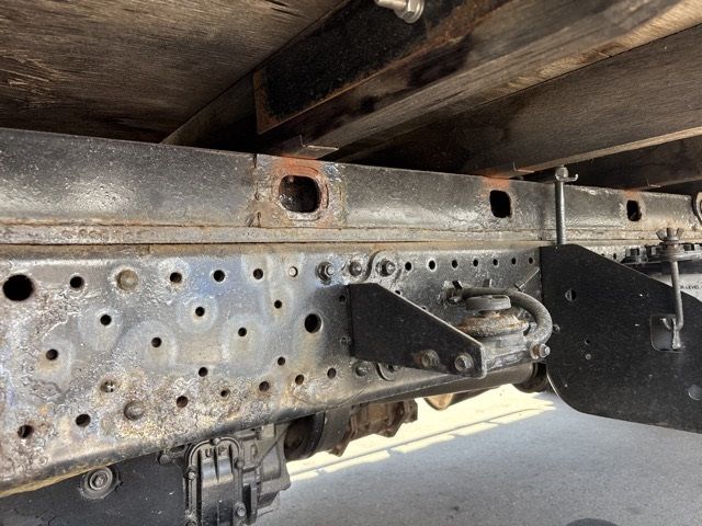 2010 Isuzu Elf ヒラ auction photo 12