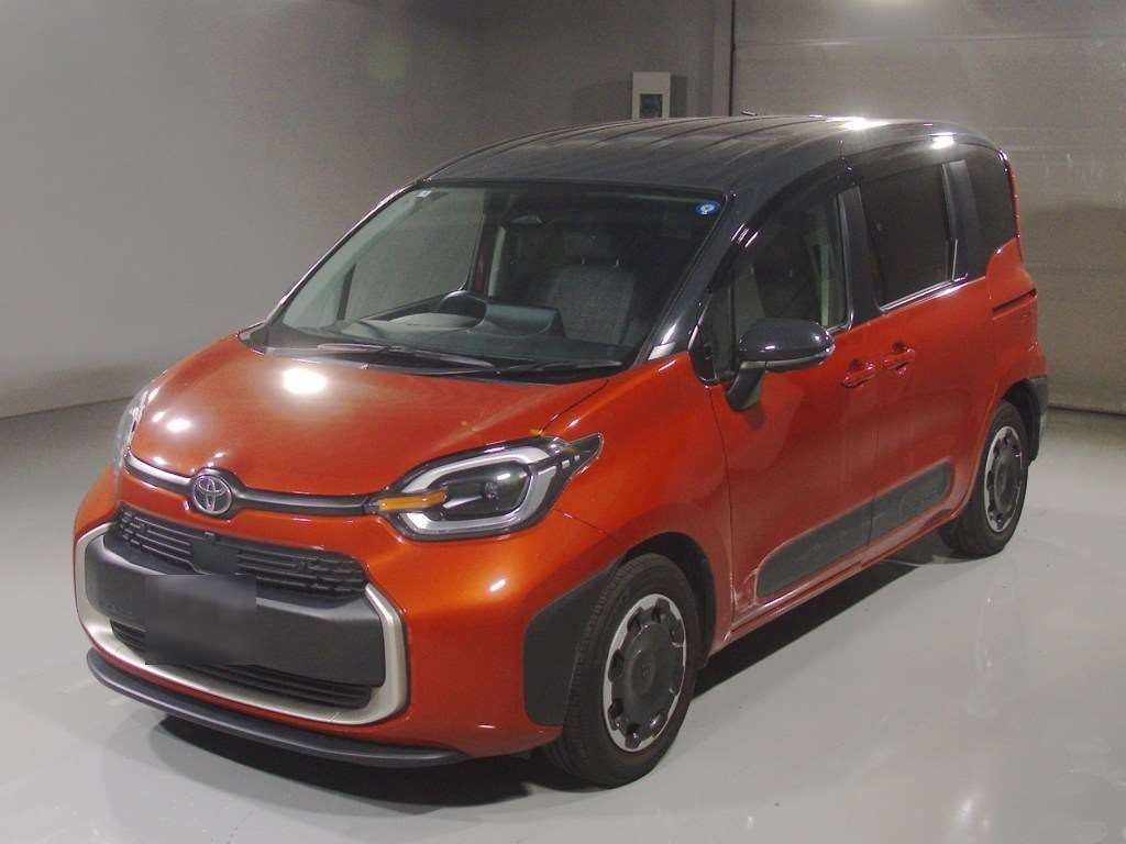 Japan Auction Vehicles 4 2023 Toyota Sienta ハイブリッドZ auction photo