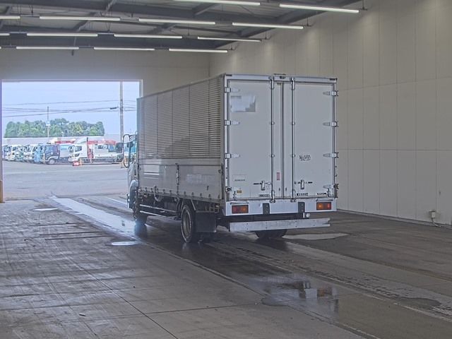 2009 Isuzu Forward アルミウイング auction photo 2