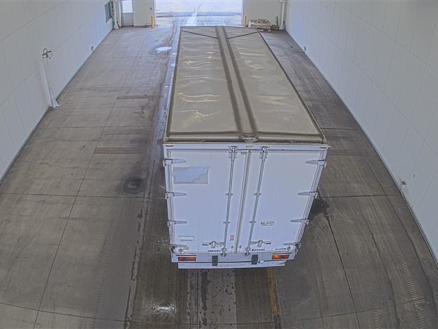 2009 Isuzu Forward アルミウイング auction photo 3