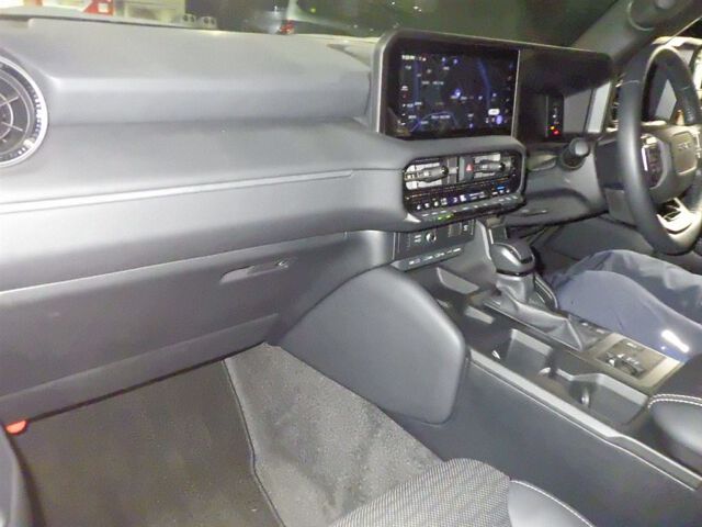 2024 Toyota Land Cruiser 250 VX 4WD auction photo 3