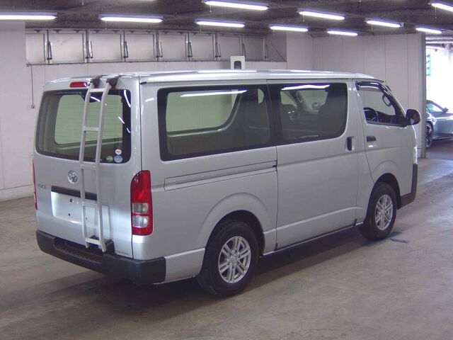 2018 Toyota Hiace Long DX 4WD auction photo 5