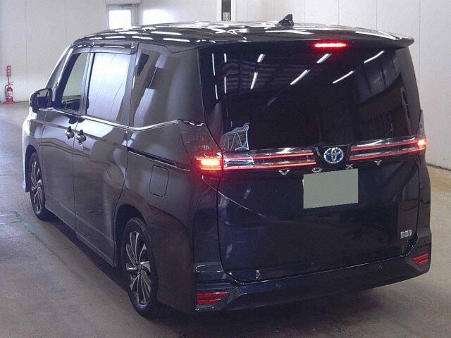 2025 Toyota Voxy Hybrid S-Z auction photo 2
