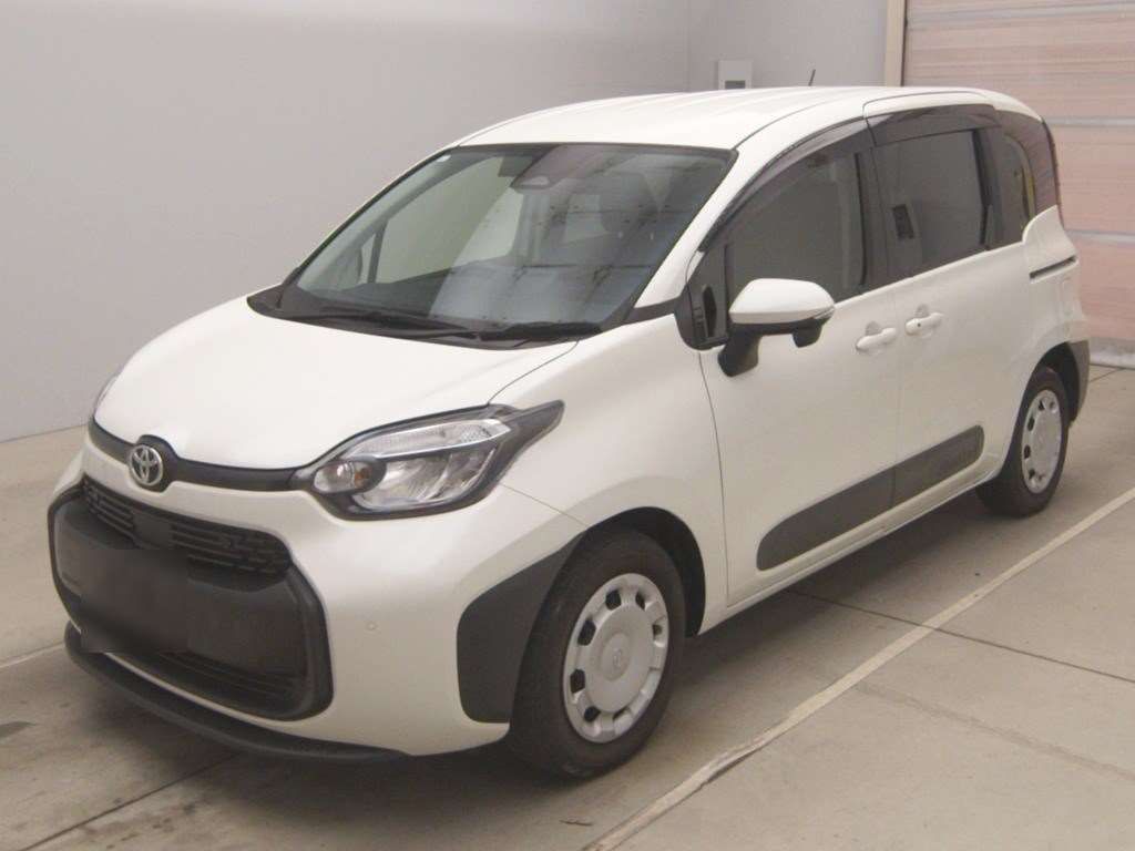 2023 Toyota Sienta G Japan auction vehicle