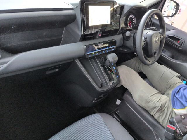 2025 Toyota Noah X auction photo 3