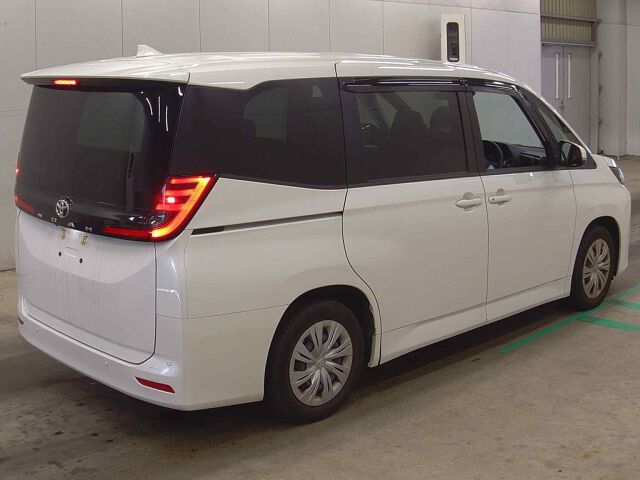 2025 Toyota Noah X auction photo 5
