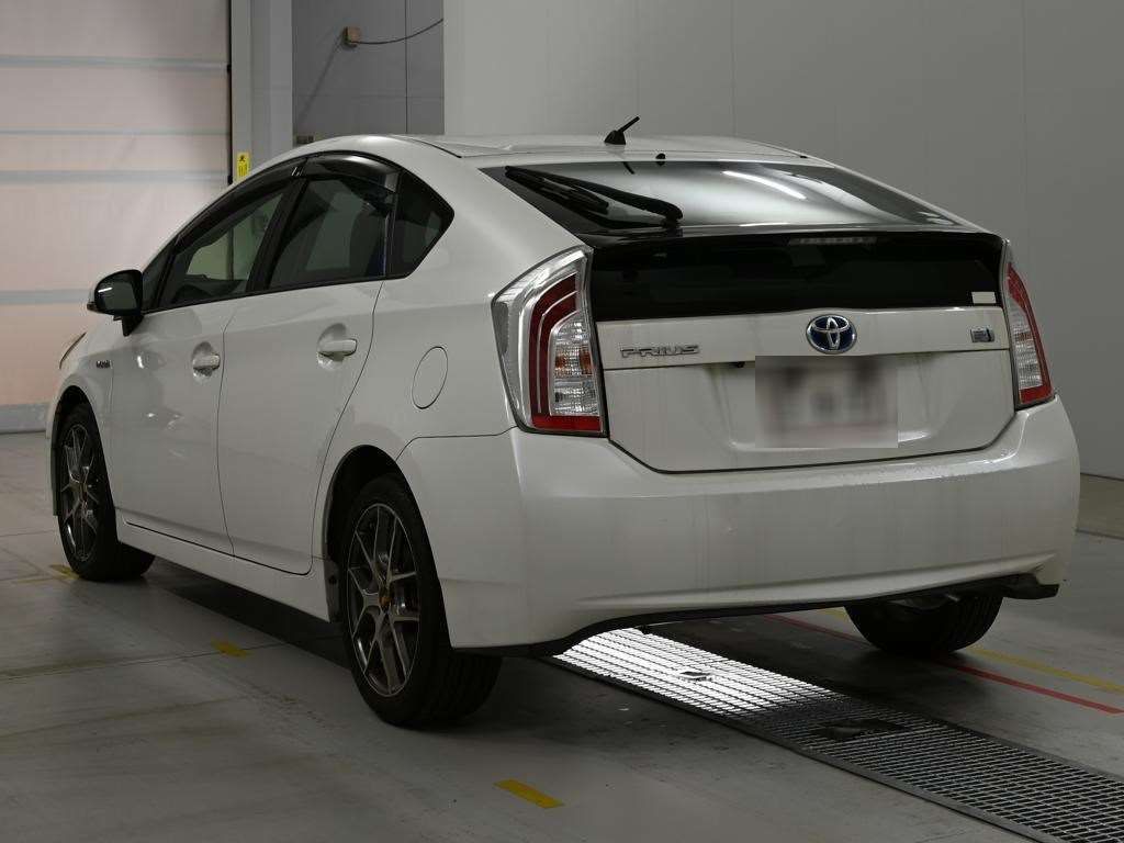 2015 Toyota Prius S Touring Selection auction photo 6