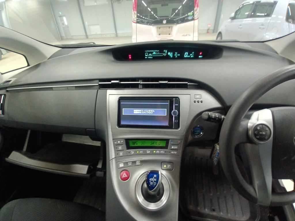2015 Toyota Prius S Touring Selection auction photo 11
