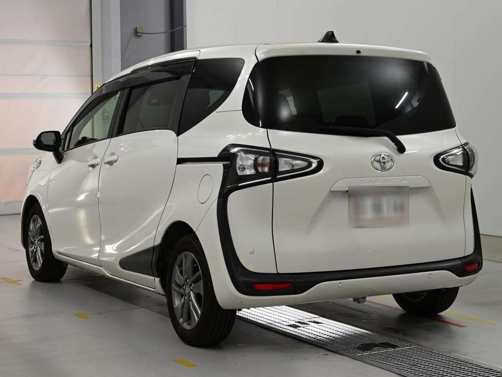 2022 Toyota Sienta G auction photo 6