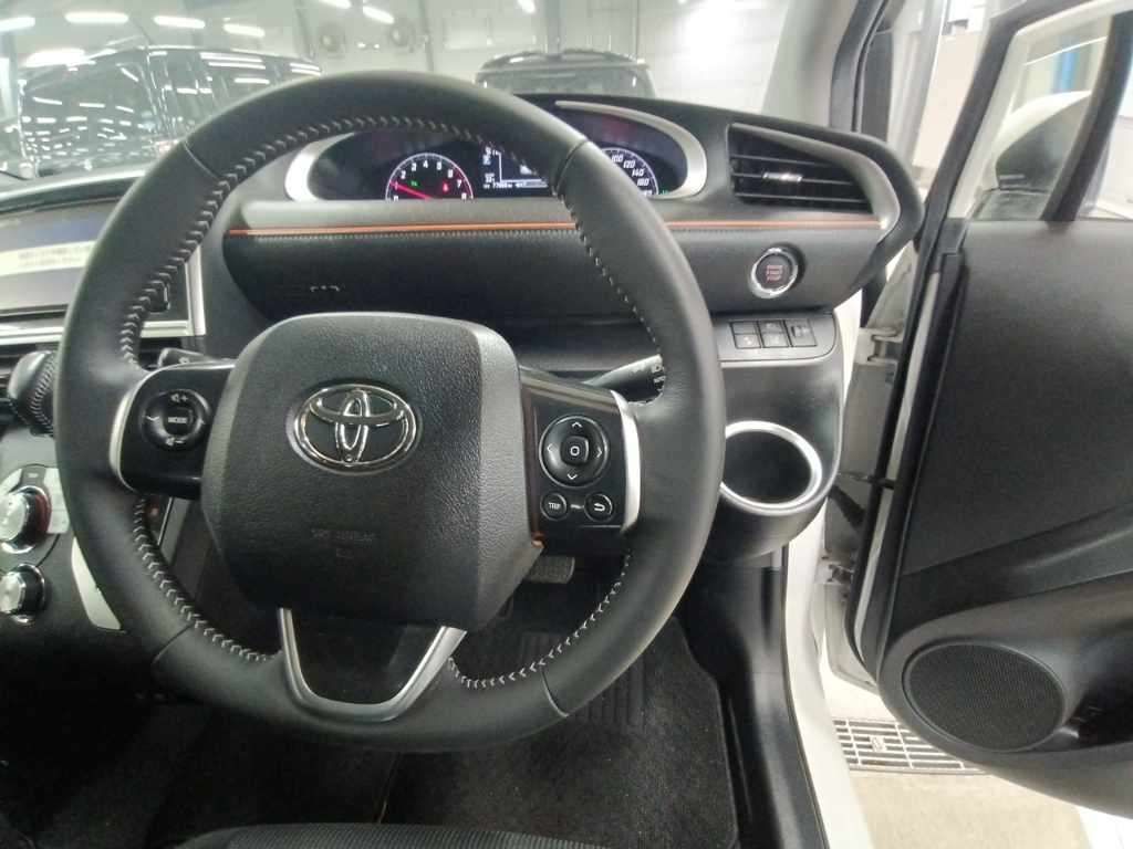 2022 Toyota Sienta G auction photo 9
