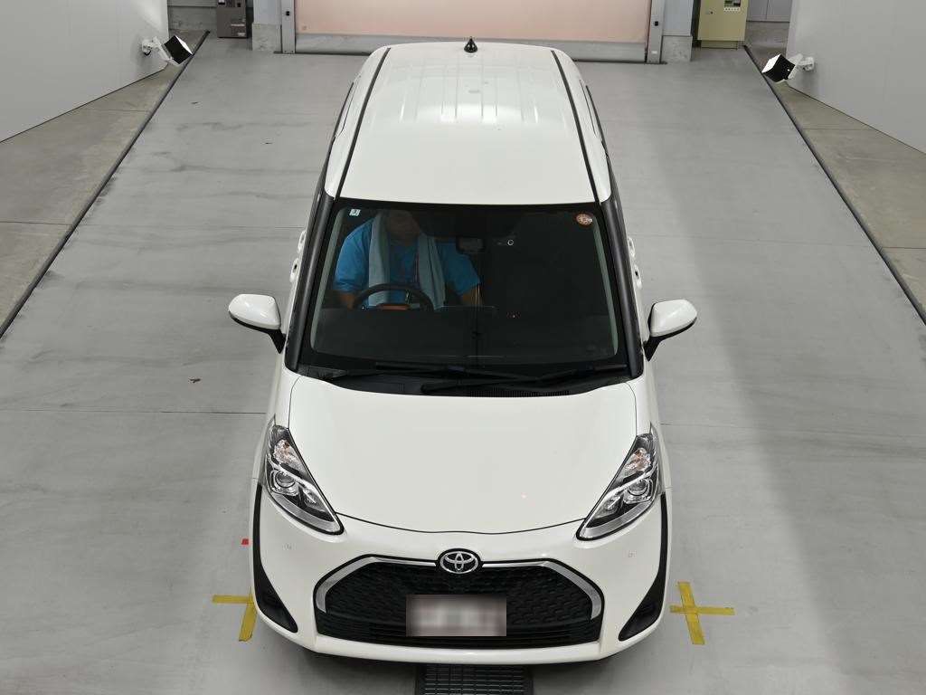 2022 Toyota Sienta G auction photo 7