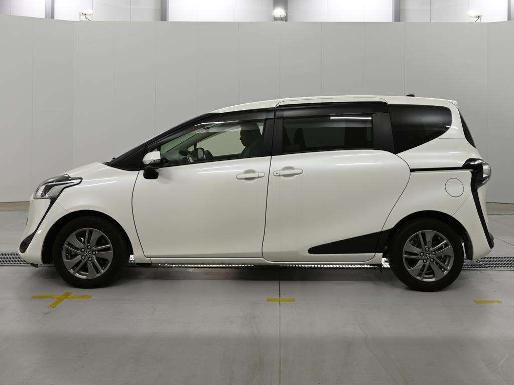 2022 Toyota Sienta G auction photo 4