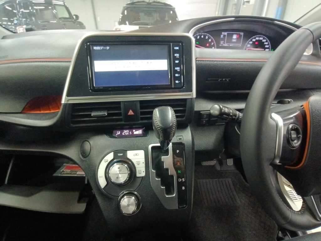 2022 Toyota Sienta G auction photo 11