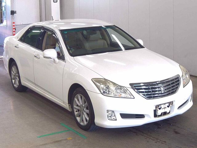 2008 Toyota Crown R Saloon Navigation Package Japan auction vehicle