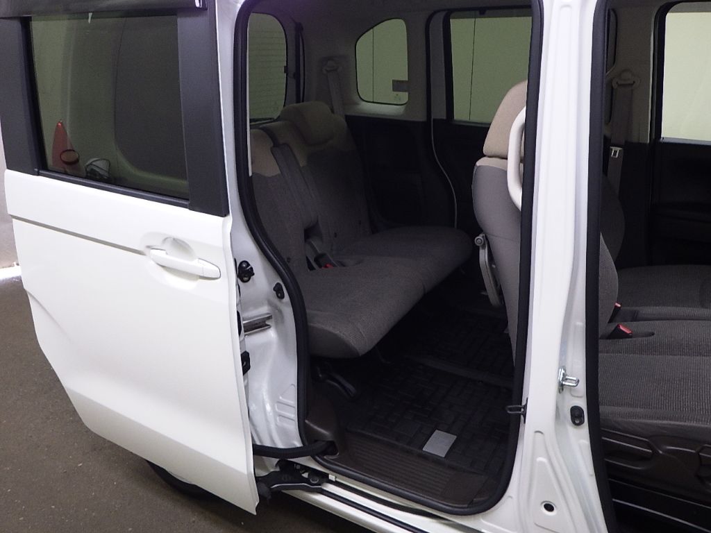 2021 Honda N-BOX L auction photo 7