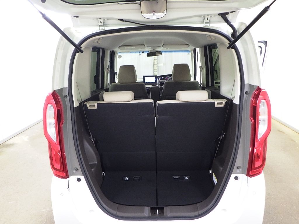 2021 Honda N-BOX L auction photo 8
