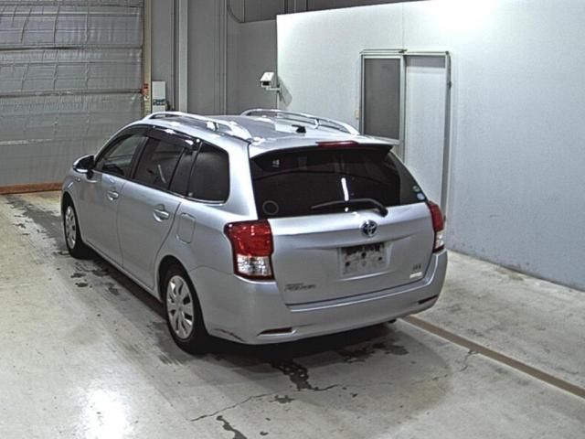 2014 Toyota Corolla Fielder ハイブリッドG auction photo 2