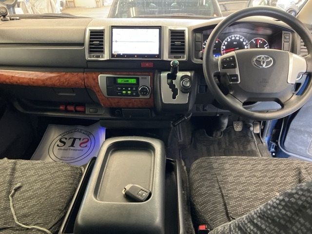 2015 Toyota Regius Ace Van, 4WD, Long Super GL auction photo 5