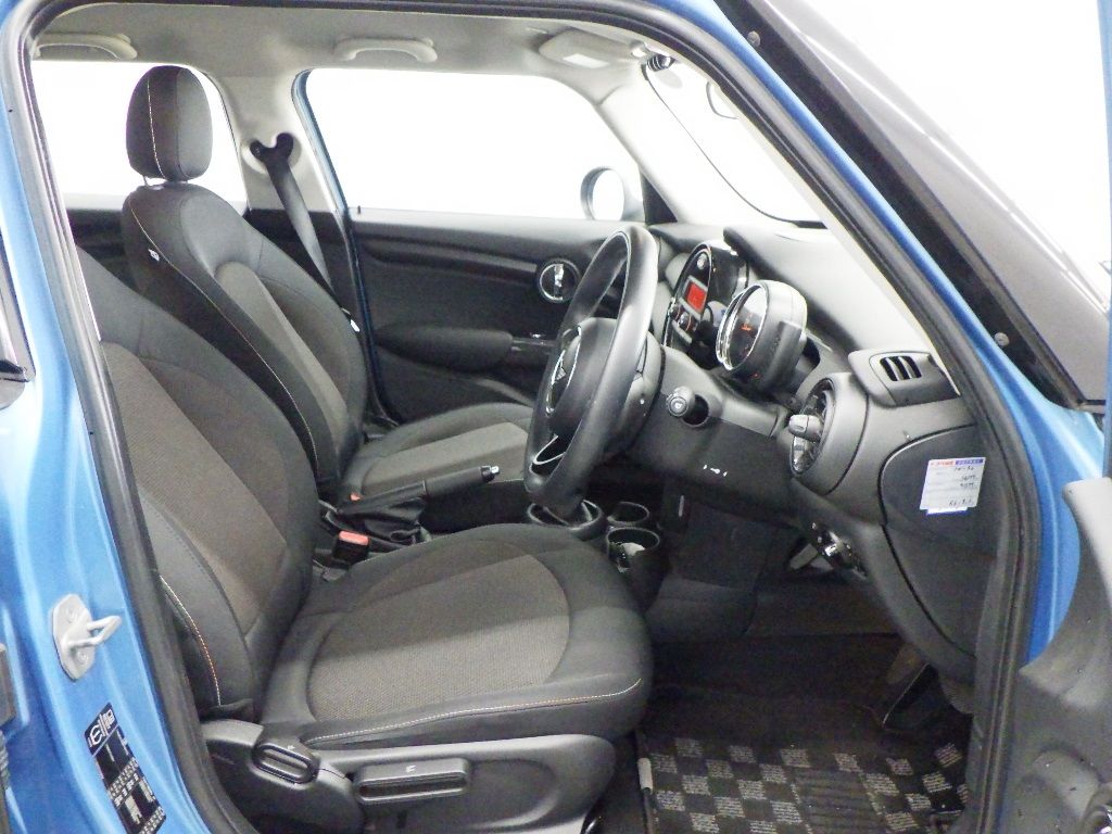 2015 MINI ミニ 5D Cooper auction photo 6