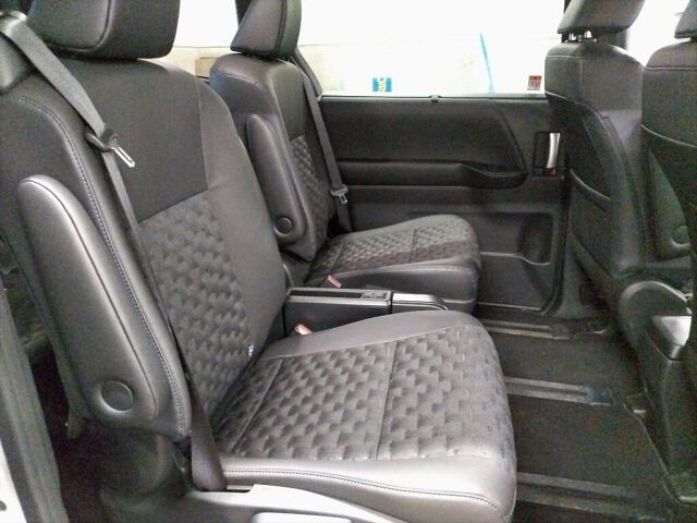 2025 Toyota Voxy S-Z 4WD auction photo 6