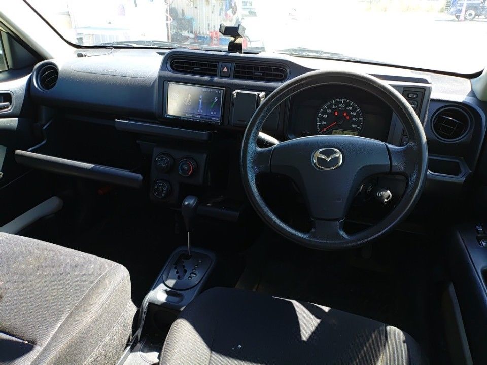 2019 Mazda ファミリア auction photo 3