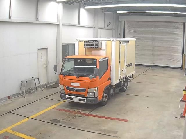 Japan Auction Vehicles 10 2018 Mitsubishi Fuso Canter Refrigerated and frozen trucks auction photo