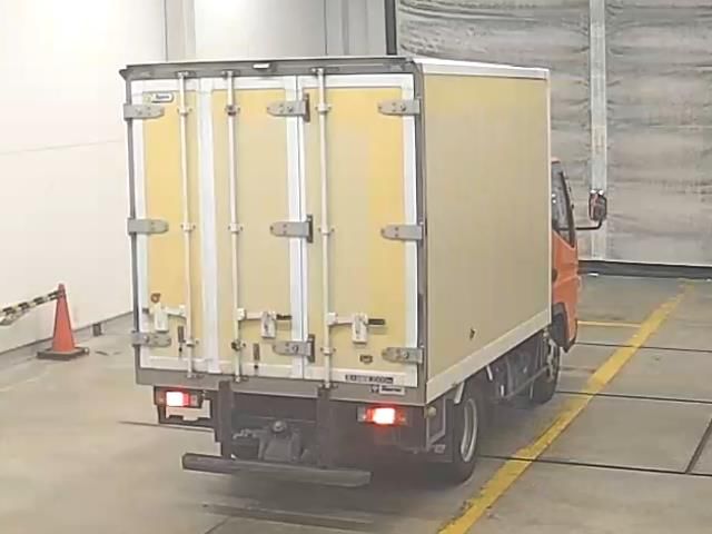 2018 Mitsubishi Fuso Canter Refrigerated and frozen trucks auction photo 2