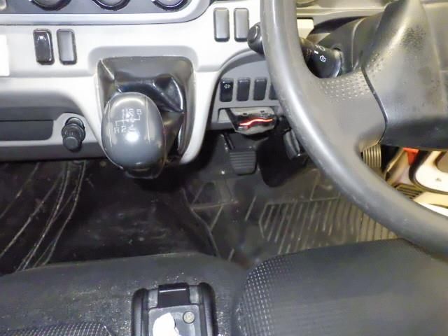 2018 Mitsubishi Fuso Canter Refrigerated and frozen trucks auction photo 8