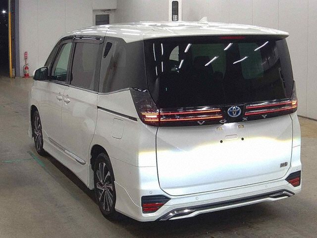 2024 Toyota Voxy ハイブリッドS-Z auction photo 2