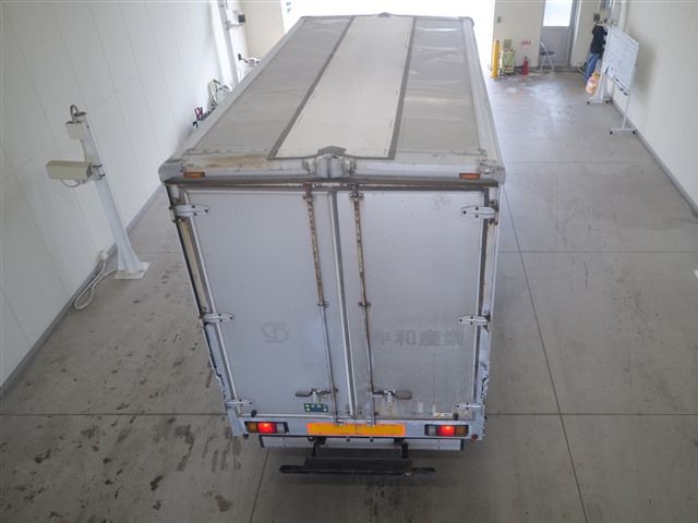 2009 Isuzu Elf auction photo 3