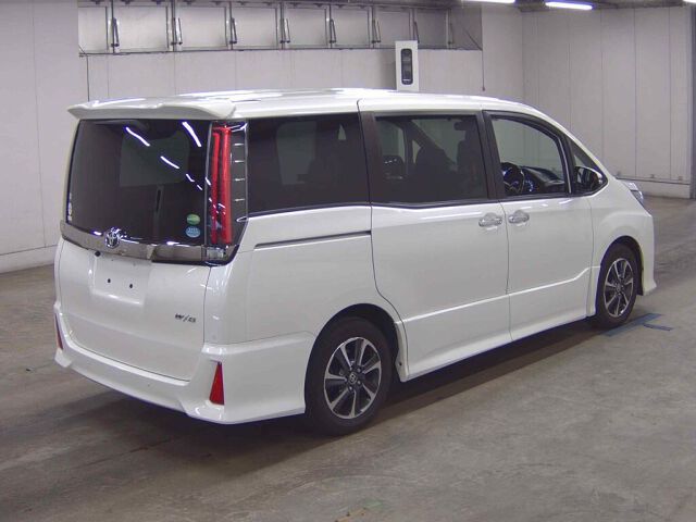 2019 Toyota Noah SI WXB 2 auction photo 5