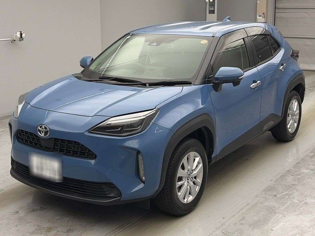 2022 Toyota Yaris Cross G 4WD Japan auction vehicle