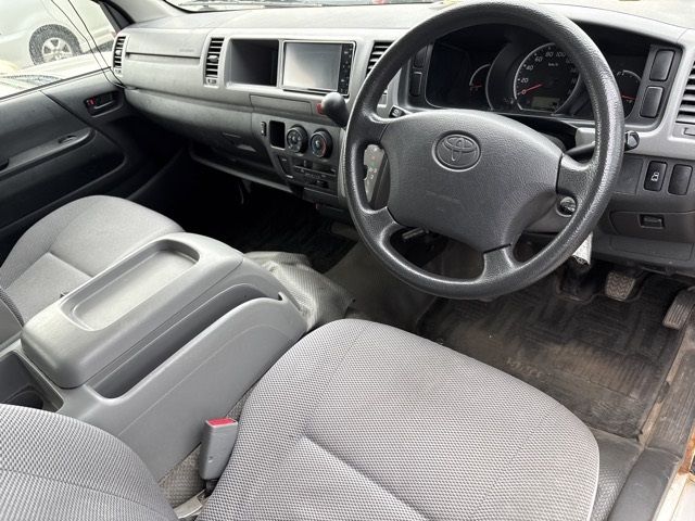 2005 Toyota Hiace 4WD auction photo 4