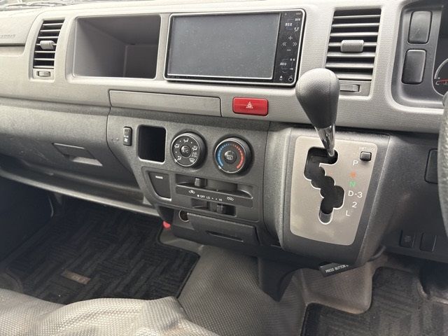 2005 Toyota Hiace 4WD auction photo 5