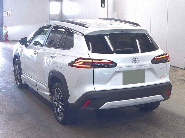 2025 Toyota Corolla Cross ハイブリッドZ auction photo 2