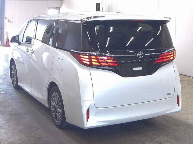 2024 Toyota Alphard Z auction photo 2