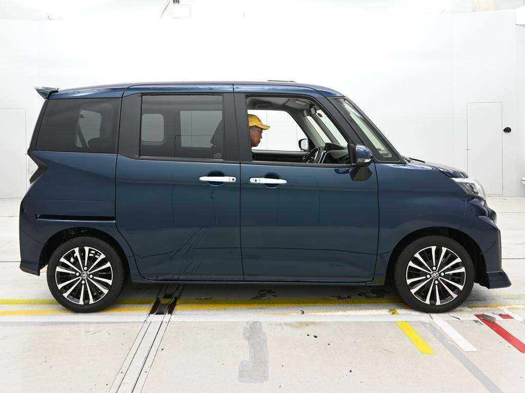 2025 Toyota Roomy Custom G-T auction photo 3