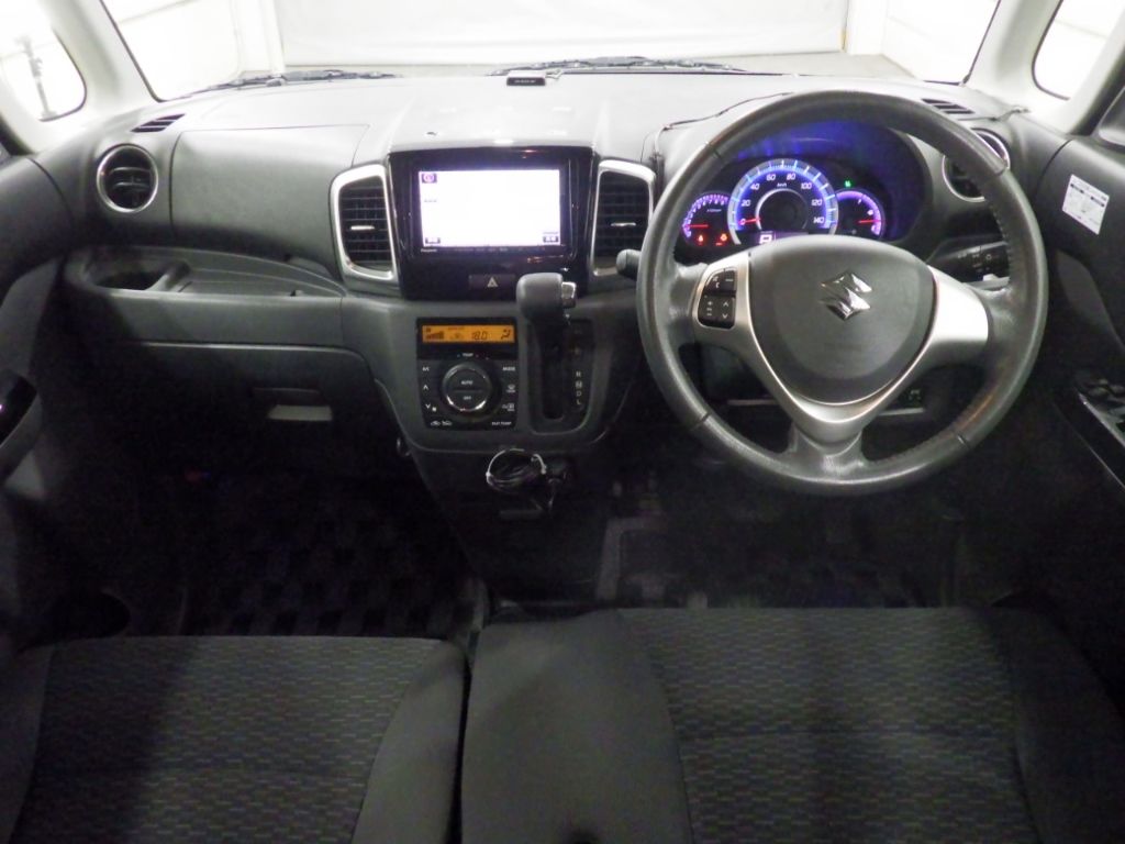 2013 Suzuki Spacia 4WD カスタムTS auction photo 3