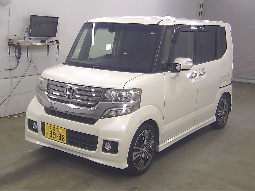 2014 Honda N-BOX Custom Turbo SS Package auction photo 4