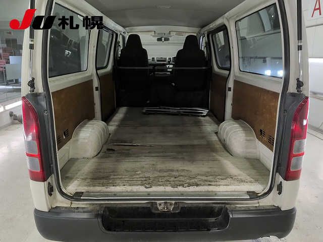 2014 Toyota Hiace 4WD auction photo 6