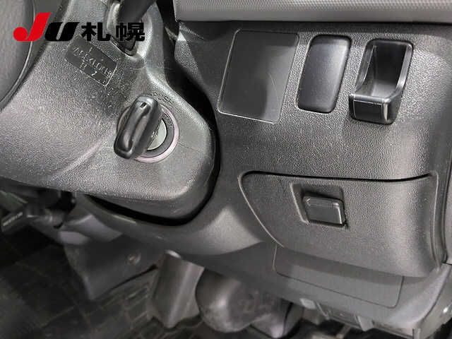 2014 Toyota Hiace 4WD auction photo 4