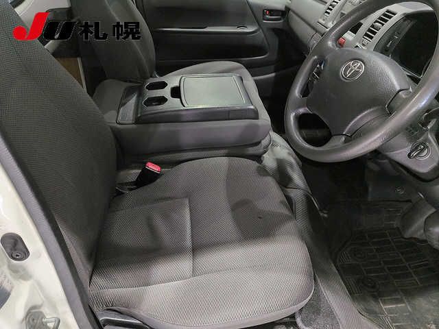 2014 Toyota Hiace 4WD auction photo 5
