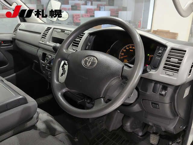 2014 Toyota Hiace 4WD auction photo 3