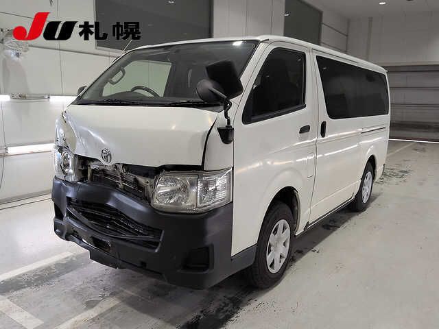 2014 Toyota Hiace 4WD Japan auction vehicle