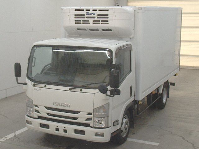 Japan Auction Vehicles 10 2020 Isuzu Elf Refrigerated and frozen trucks auction photo