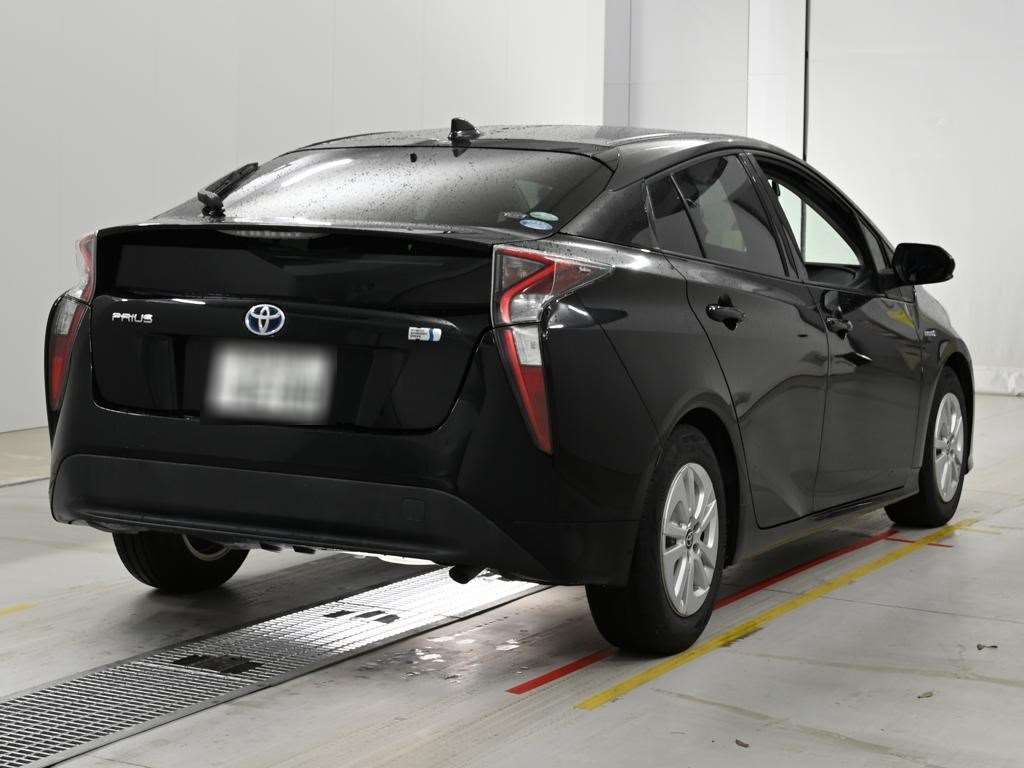 2018 Toyota Prius S auction photo 2