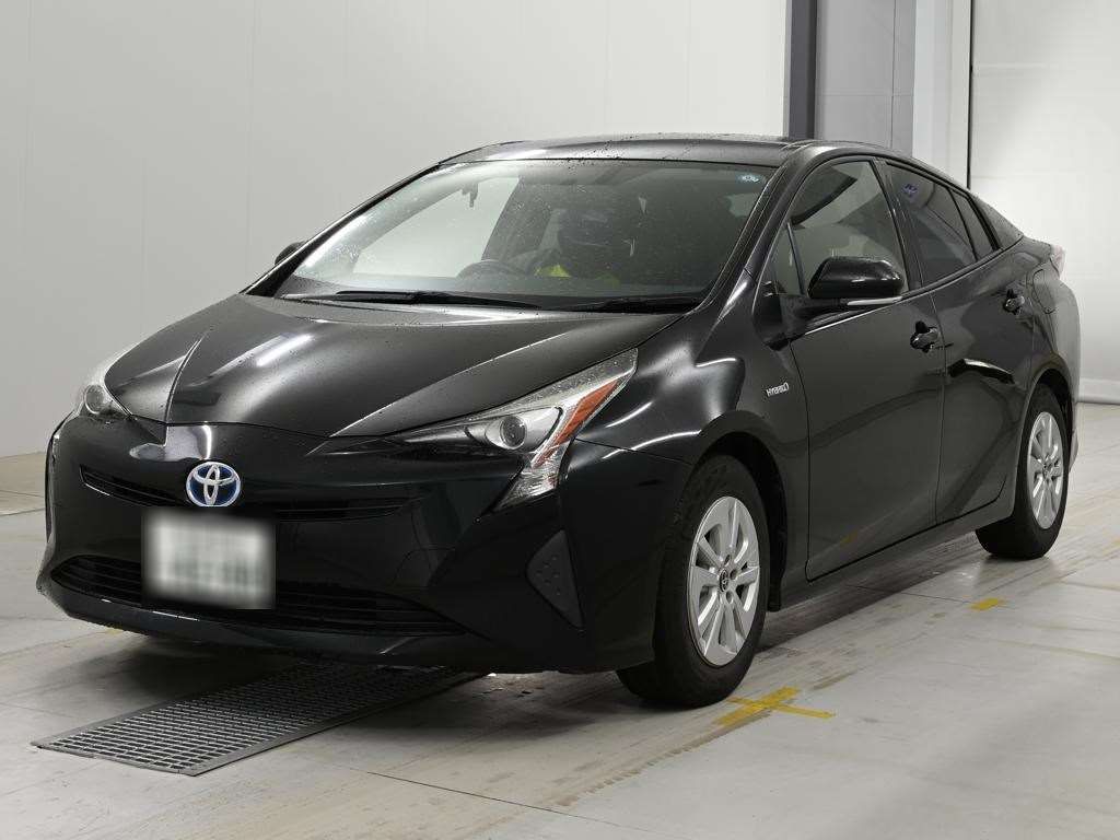 Japan Auction Vehicles 14 2018 Toyota Prius S auction photo