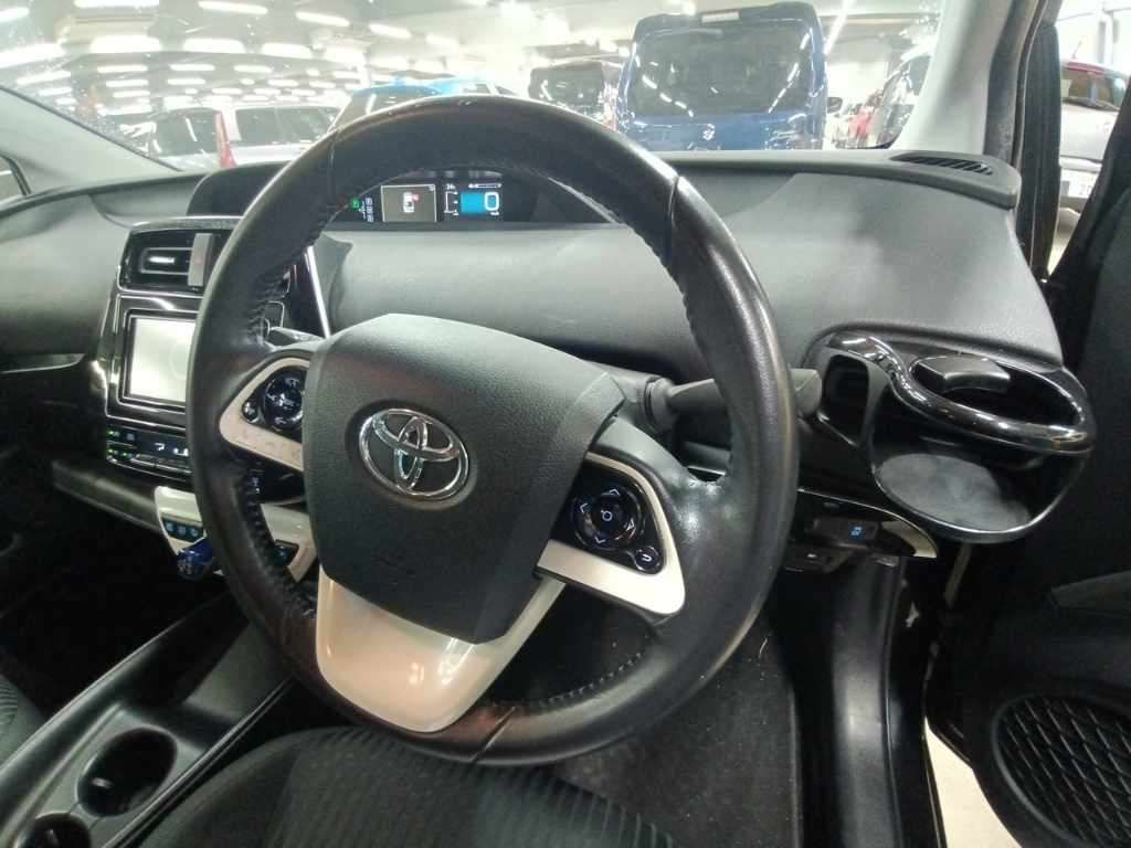 2018 Toyota Prius S auction photo 9