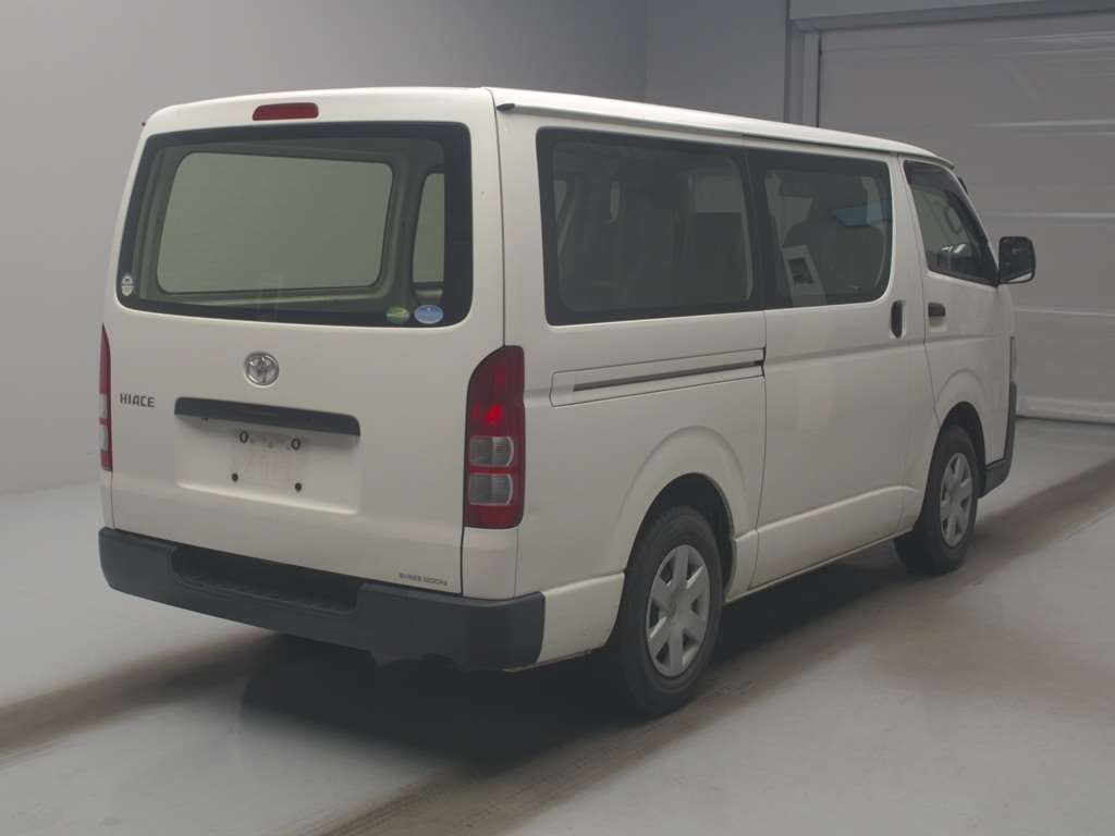 2019 Toyota Hiace ロングDX auction photo 2
