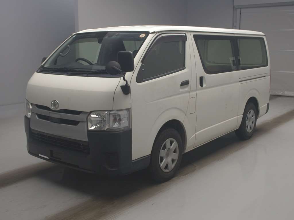 2019 Toyota Hiace ロングDX Japan auction vehicle